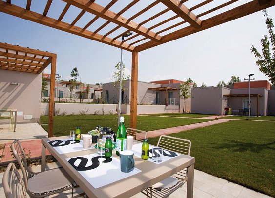 Sisan Family Resort - Wohnbeispiel Appartement 2 Schlafzimmer Garten (Zimmercodierung OB2)