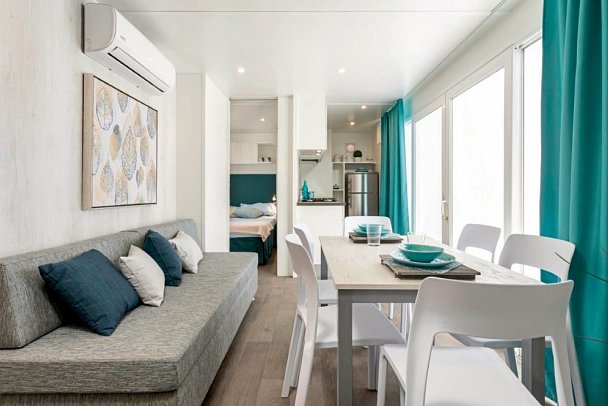 The Garda Village - Wohnbeispiel Maxicaravan Deluxe (Zimmercodierung CD1)