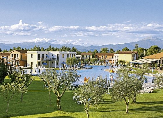 Gasparina Village