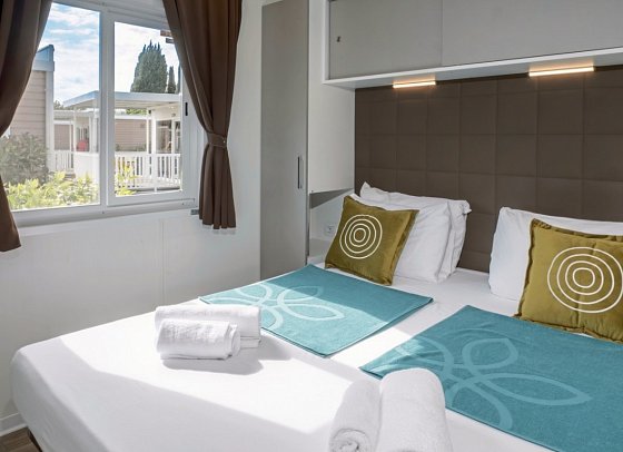 Sentido Lago di Garda Premium Village - Wohnbeispiel Camp Lodge Deluxe Lakeside (Zimmercodierung CD1)