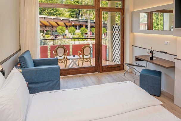 Sport Hotel Olimpo - Wohnbeispiel Doppelzimmer Superior Poolblick (Zimmercodierung DSP)