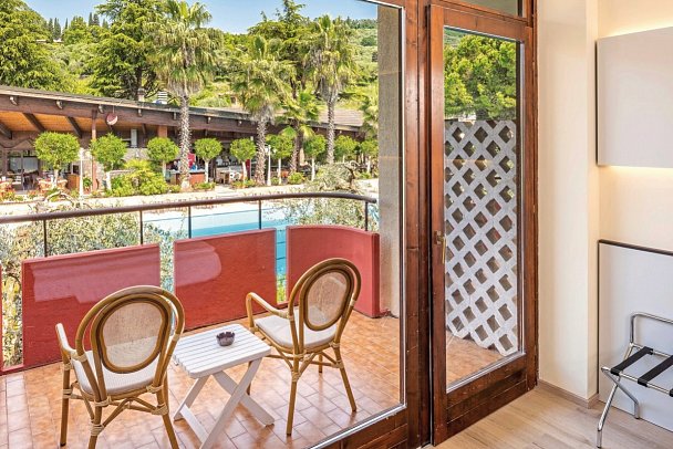 Sport Hotel Olimpo - Wohnbeispiel Doppelzimmer Superior Poolblick (Zimmercodierung DSP)