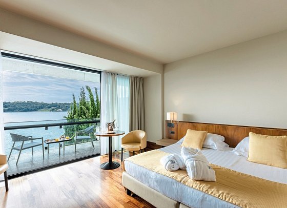 Salò du Parc - Wohnbeispiel Doppelzimmer Prestige Seeblick (Zimmercodierung DOI)