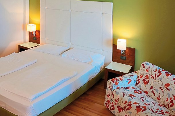 Lido - Wohnbeispiel Doppelzimmer Deluxe Seeblick (Zimmercodierung DB2)