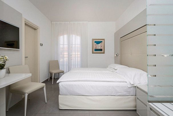 Hotel Vega - Wohnbeispiel Doppelzimmer (Zimmercodierung DBI)