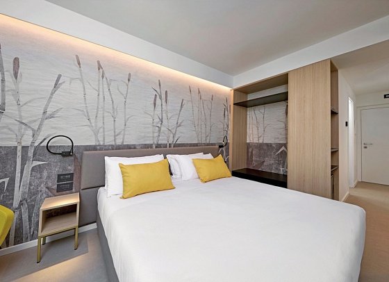 Hotel Royal Village - Wohnbeispiel Doppelzimmer Deluxe Seeblick (Zimmercodierung UDI)