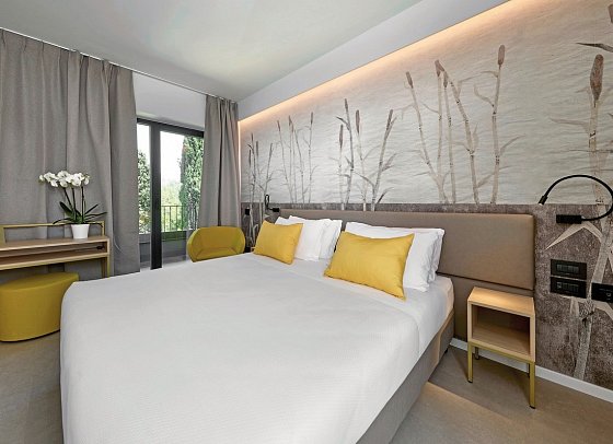 Hotel Royal Village - Wohnbeispiel Doppelzimmer Deluxe Seeblick (Zimmercodierung UDI)