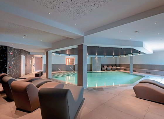 Hotel Royal Village - Innenpool