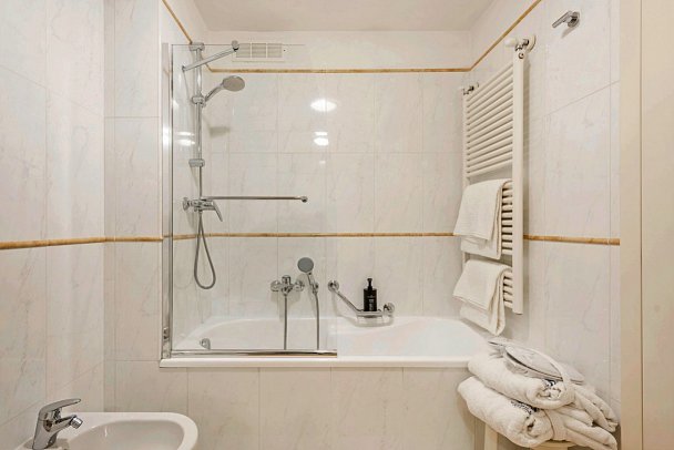 Du Lac et Du Parc Grand Resort - Wohnbeispiel Doppelzimmer Parc (Zimmercodierungen DB1 & EB1)