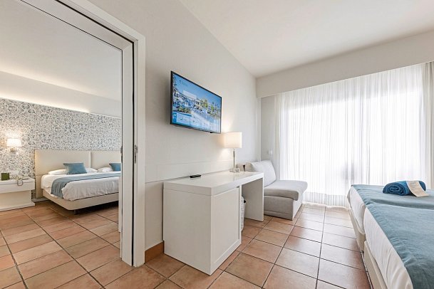 Aldiana Club Andalusien - Wohnbeispiel Familienzimmer Verbindungstür (Zimmercodierung FV1)