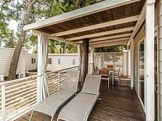 Zaton Holiday Resort Mobilheime - Wohnbeispiel Premium Drei-Zimmer-Camping Home 6+1 (Zimmercodierung CM1)