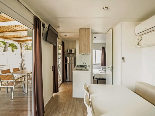 Zaton Holiday Resort Mobilheime - Wohnbeispiel Premium Drei-Zimmer-Camping Home 6+1 (Zimmercodierung CM1)