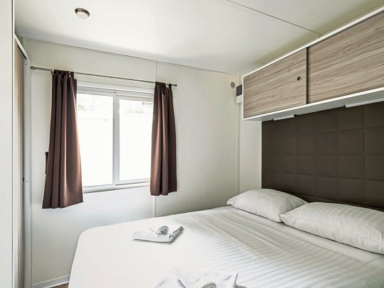 Zaton Holiday Resort Mobilheime - Wohnbeispiel Premium Drei-Zimmer-Camping Home 6+1 (Zimmercodierung CM1)