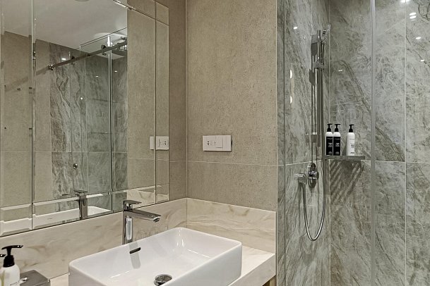 Hotel Preko Ugljan Island, Curio Collection by Hilton - Beispiel Bad (Zimmercodierung D1G)