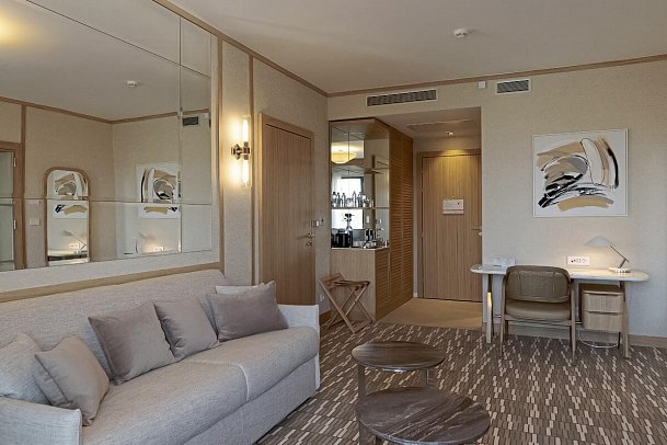 Hotel Preko Ugljan Island, Curio Collection by Hilton - Wohnbeispiel Suite Executive (Zimmercodierung WT1)