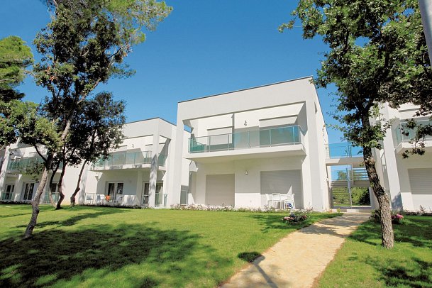 Crvena Luka Resort