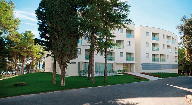 Crvena Luka Resort