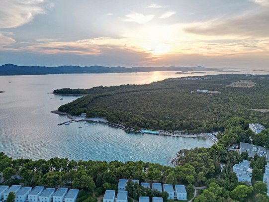 Crvena Luka Resort