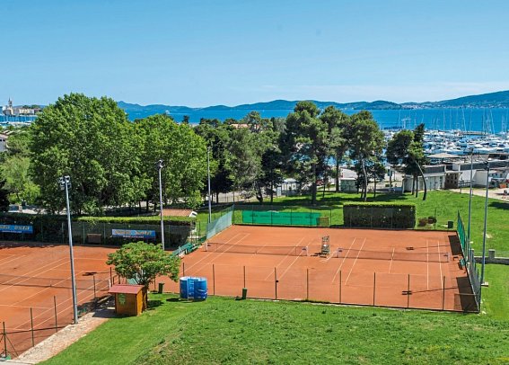 Falkensteiner Club Funimation Borik