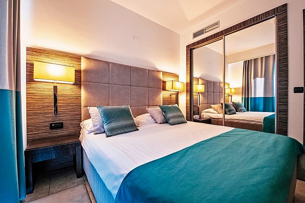 Zaton Holiday Resort - Wohnbeispiel Apt. 2 Schlafzimmer Komfort für 6 Pers. (Zimmercodierung OF2)