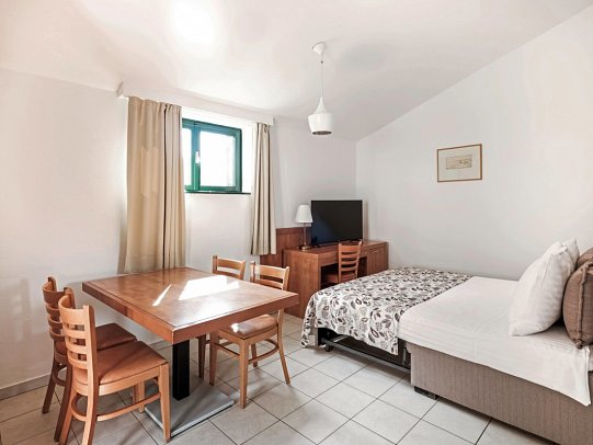 Zaton Holiday Resort - Wohnbeispiel Appartement 1 Schlafzimmer Essential (Zimmercodierung AB1)
