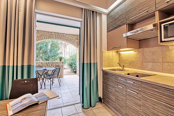 Zaton Holiday Resort - Wohnbeispiel Apt. 1 Schlafzimmer Komfort (Zimmercodierung AF1)