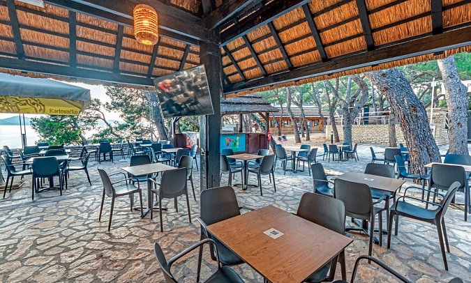 Pine Beach Pakostane