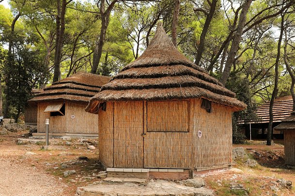 Pine Beach Pakostane - Wohnbeispiel Bungalow Komfort mit Strom (Zimmercodierung CB2)