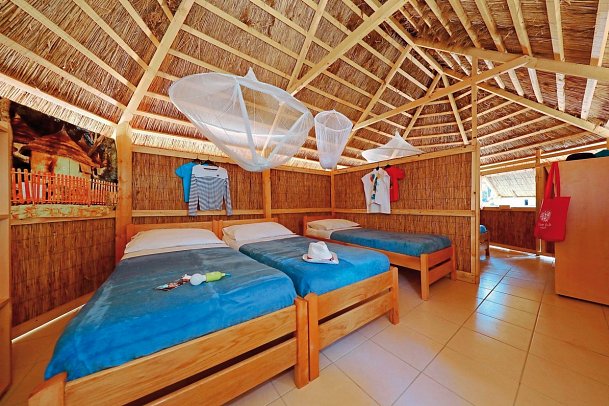 Pine Beach Pakostane - Wohnbeispiel Familien Bungalow (Zimmercodierungen CB3, bis & CB8)