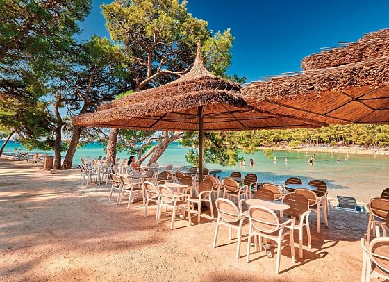 Pine Beach Pakostane
