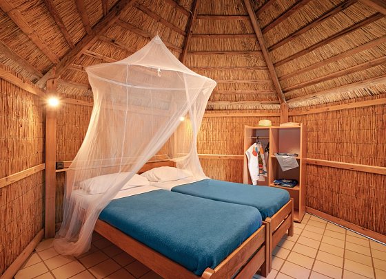 Pine Beach Pakostane - Wohnbeispiel Bungalow Komfort mit Strom (Zimmercodierung CB2)