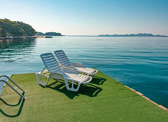 Pine Beach Pakostane