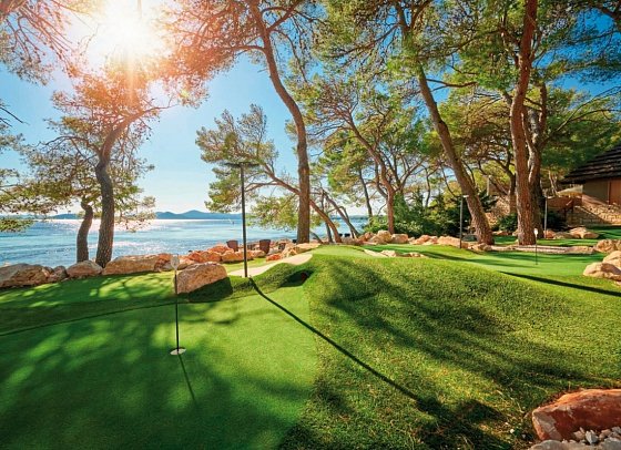 Pine Beach Pakostane