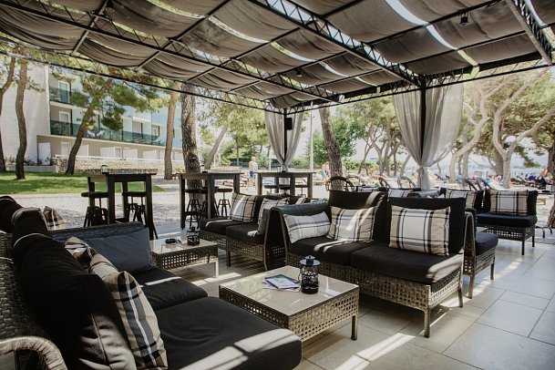 Villa Arausana & Antonina