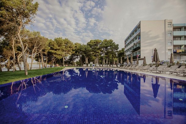 Villa Arausana & Antonina