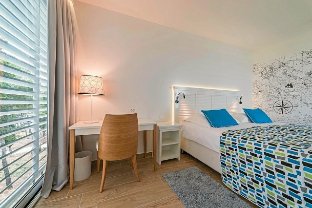 Amadria Park Hotel Jure - Wohnbeispiel DZ Parkblick Balkon (Zimmercodierung DB2)