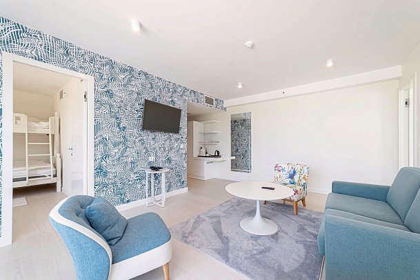 Amadria Park Hotel Jakov - Wohnbeispiel Familienzimmer mit Verbindungstür (Zimmercodierungen FV1 & FV2)