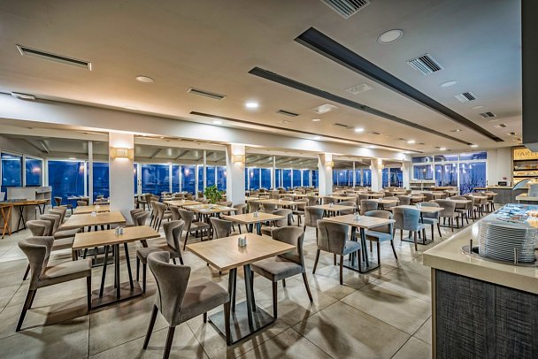 Alexandra Beach Resort & Spa