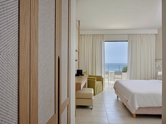 Atlantica Eleon Grand Resort - Wohnbeispiel Doppelzimmer Meerblick (Zimmercodierung DBM)