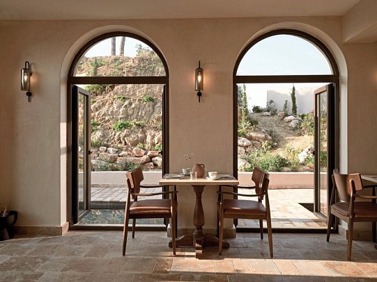 Pierros Verde Private Suites