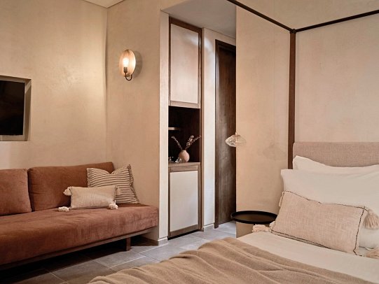 Pierros Verde Private Suites - Wohnbeispiel Suite Deluxe Privatpool Gartenblick (Zimmercodierung WDR)