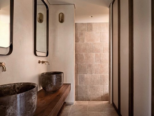 Pierros Verde Private Suites - Wohnbeispiel Deluxe Suite mit Privatpool (Zimmercodierung WDR)