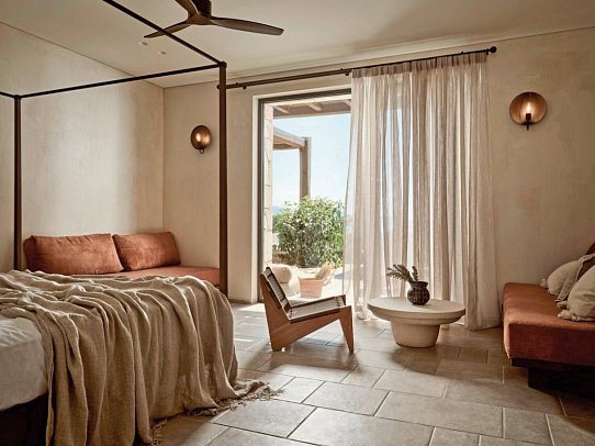 Pierros Verde Private Suites - Wohnbeispiel Superior Suite mit Privatpool (Zimmercodierung WS1)