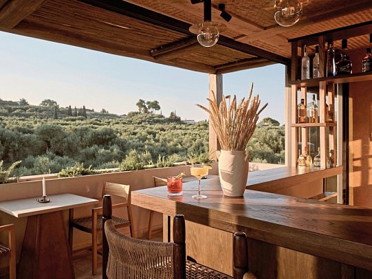 Pierros Verde Private Suites