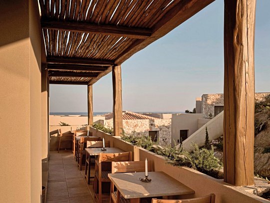 Pierros Verde Private Suites