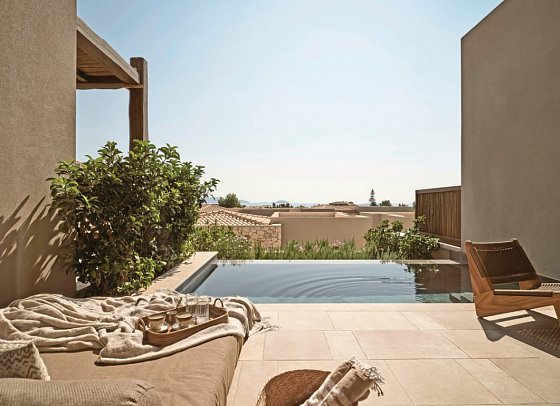 Pierros Verde Private Suites - Wohnbeispiel Juniorsuite Privatpool Meerblick (Zimmercodierung J1R)