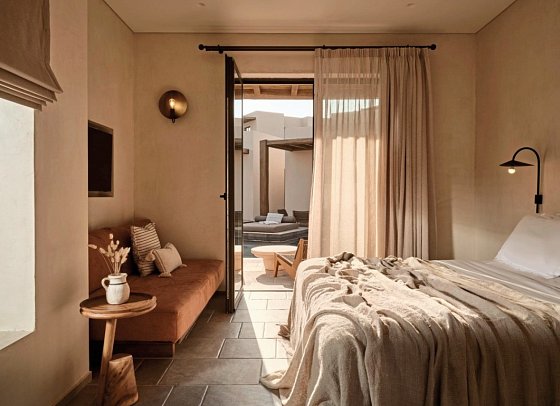 Pierros Verde Private Suites - Wonbeispiel Juniorsuite Swim-Up (Zimmercodierung JBQ)