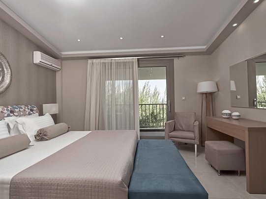 Koukounaria Hotel & Suites - Wohnbeispiel Juniorsuite (Zimmercodierung JB1)