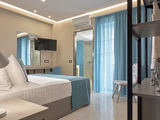 Koukounaria Hotel & Suites - Wohnbeispiel Doppelzimmer Chic (Zimmercodierung DB1)