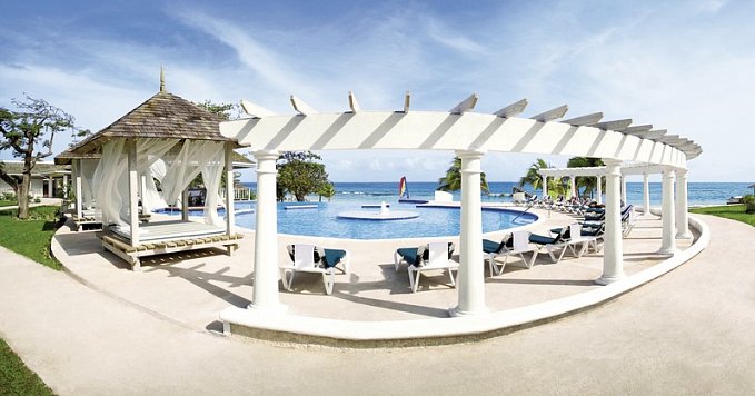 Jewel Runaway Bay Beach Resort & Waterpark